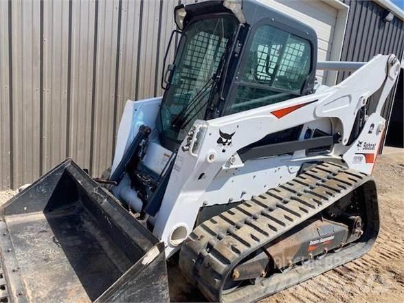 Bobcat T870 Lietoti riteņu kompaktiekrāvēji