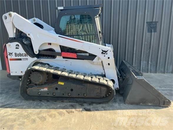 Bobcat T870 Lietoti riteņu kompaktiekrāvēji