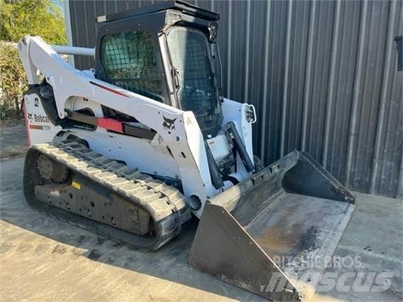 Bobcat T870 Lietoti riteņu kompaktiekrāvēji