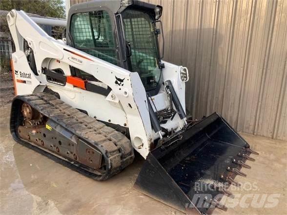 Bobcat T870 Lietoti riteņu kompaktiekrāvēji