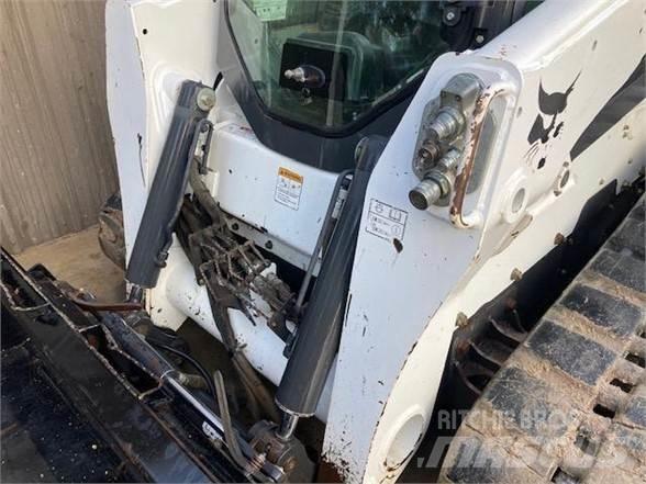 Bobcat T870 Lietoti riteņu kompaktiekrāvēji