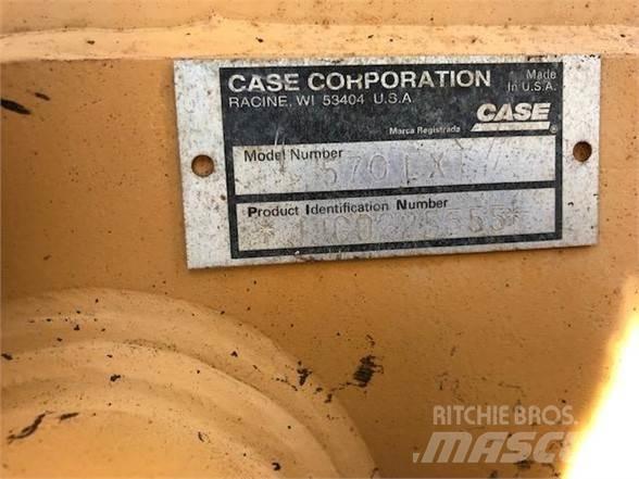 CASE 570L XT Iekrāvēji uz riteņiem
