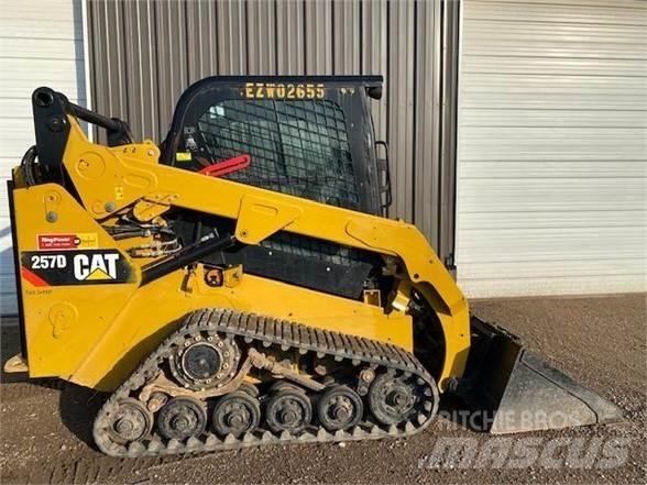 CAT 257D Lietoti riteņu kompaktiekrāvēji