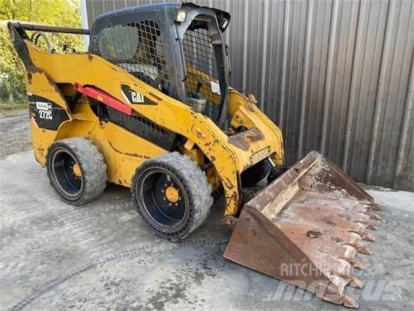 CAT 272C Lietoti riteņu kompaktiekrāvēji