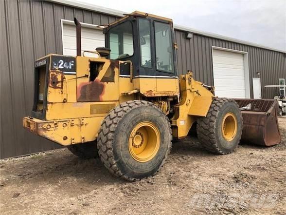 CAT 924F Iekrāvēji uz riteņiem