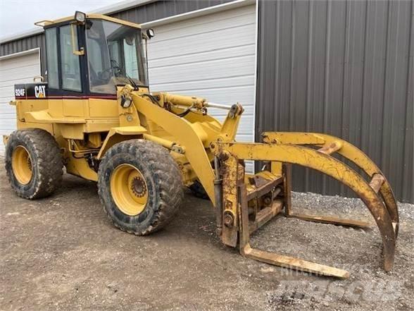 CAT 924F Iekrāvēji uz riteņiem