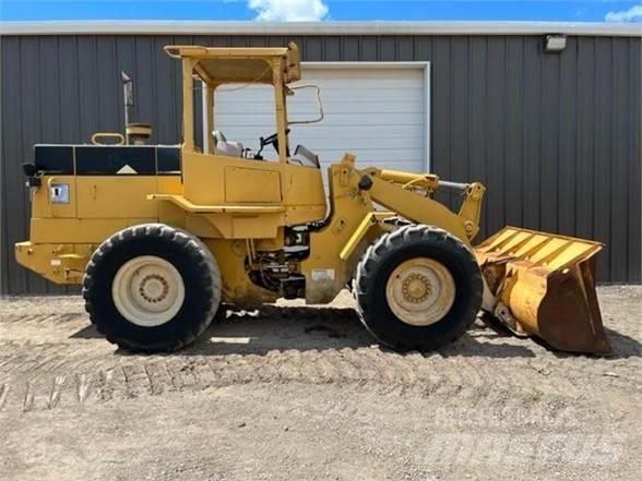 CAT 924F Iekrāvēji uz riteņiem