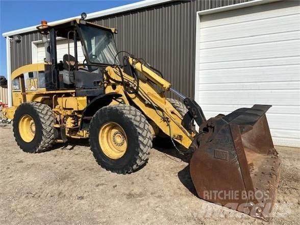 CAT 924G Iekrāvēji uz riteņiem