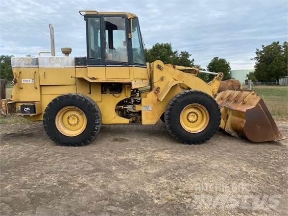 CAT 928F Iekrāvēji uz riteņiem