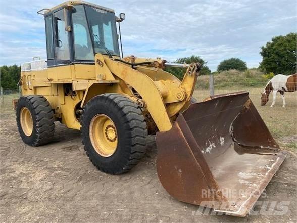 CAT 928F Iekrāvēji uz riteņiem