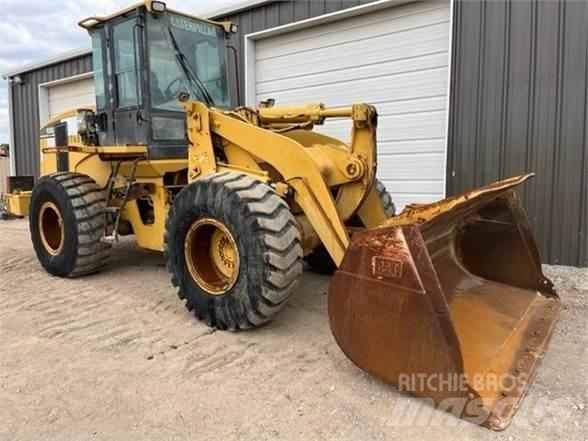 CAT 938G Iekrāvēji uz riteņiem
