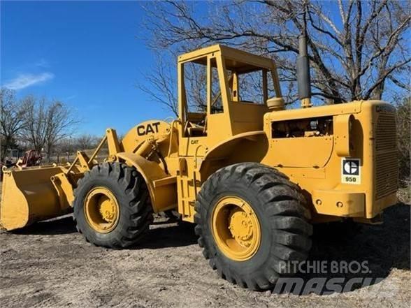 CAT 950 Iekrāvēji uz riteņiem