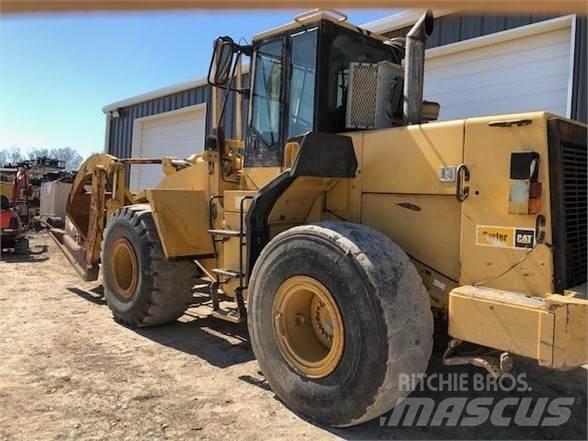 CAT 950F Iekrāvēji uz riteņiem
