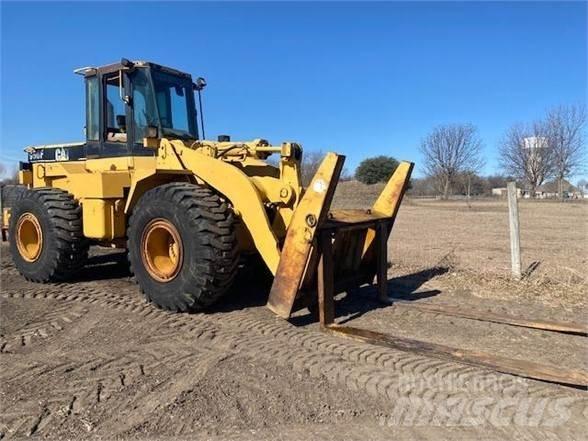 CAT 950F Iekrāvēji uz riteņiem