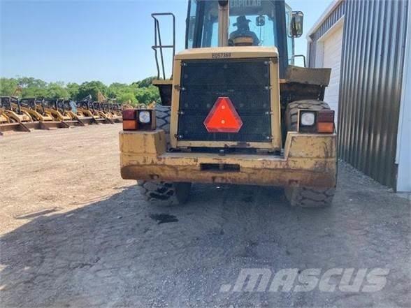 CAT 962G Iekrāvēji uz riteņiem