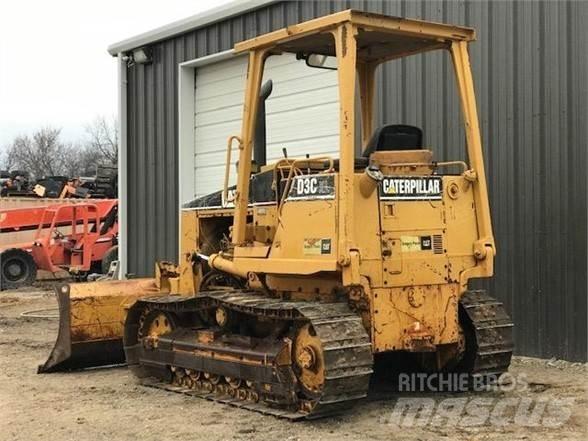 CAT D3C Kāpurķēžu buldozeri
