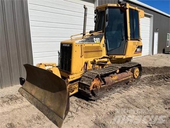 CAT D3G Kāpurķēžu buldozeri