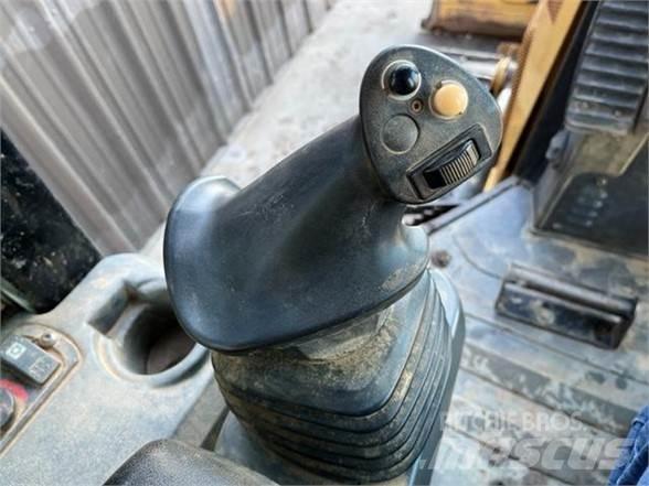 CAT D3K2 Kāpurķēžu buldozeri