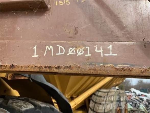 CAT D400 Artikulētie pašizgāzēji