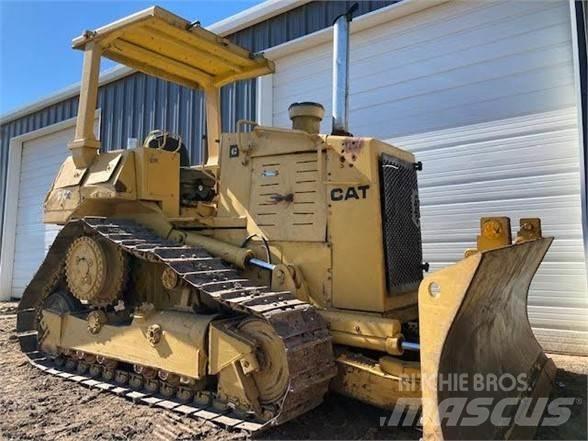CAT D4H Kāpurķēžu buldozeri
