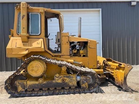 CAT D4H Kāpurķēžu buldozeri