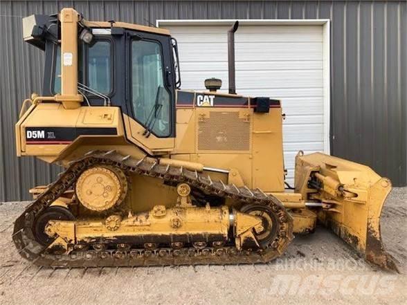 CAT D5M Kāpurķēžu buldozeri