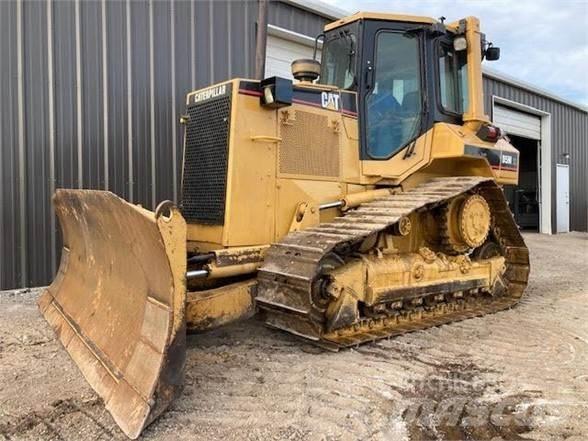 CAT D5M Kāpurķēžu buldozeri