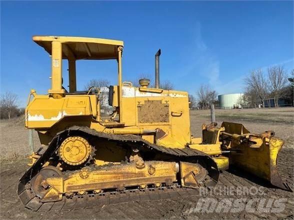 CAT D5M LGP Kāpurķēžu buldozeri