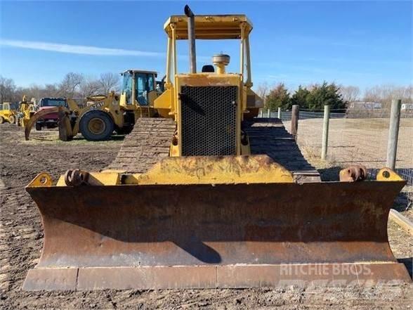 CAT D5M LGP Kāpurķēžu buldozeri