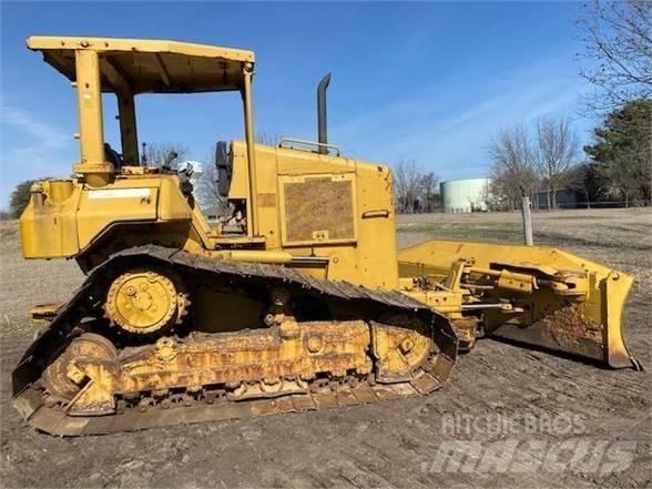 CAT D5N Kāpurķēžu buldozeri