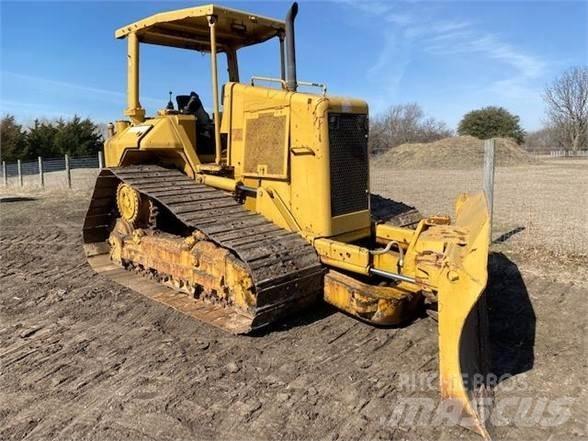 CAT D5N Kāpurķēžu buldozeri