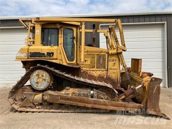 CAT D6H XL Kāpurķēžu buldozeri
