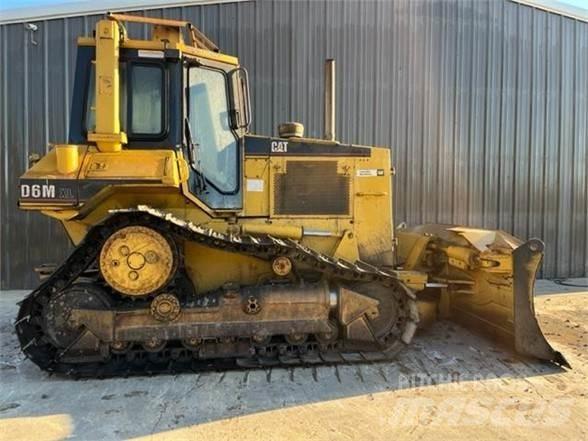 CAT D6M XL Kāpurķēžu buldozeri