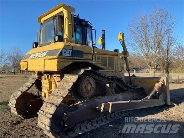 CAT D7H II Kāpurķēžu buldozeri