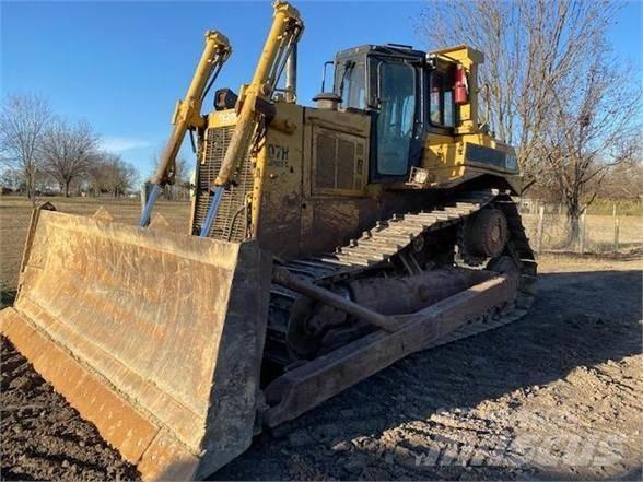 CAT D7H II Kāpurķēžu buldozeri