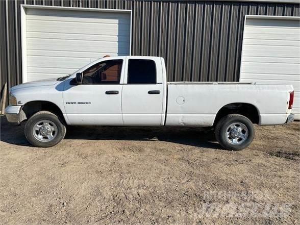 Dodge RAM 3500 Vieglais kravas automobilis/izkraušana no sāniem