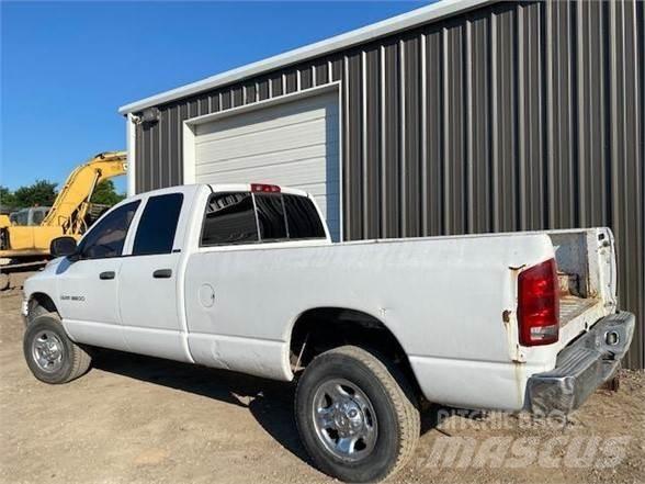 Dodge RAM 3500 Vieglais kravas automobilis/izkraušana no sāniem