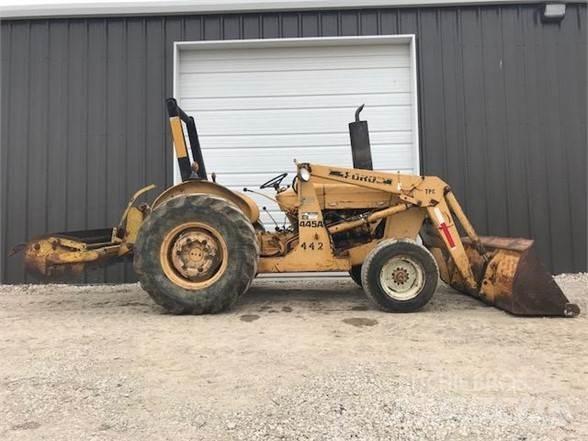 Ford 445A Iekrāvēji uz riteņiem