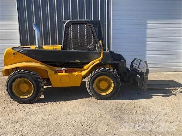 JCB 520 Teleskopiskie manipulatori