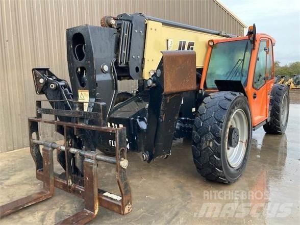 JLG 1055 Teleskopiskie manipulatori