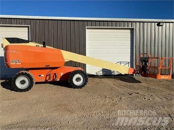 JLG 600S Teleskopiskie pacēlāji