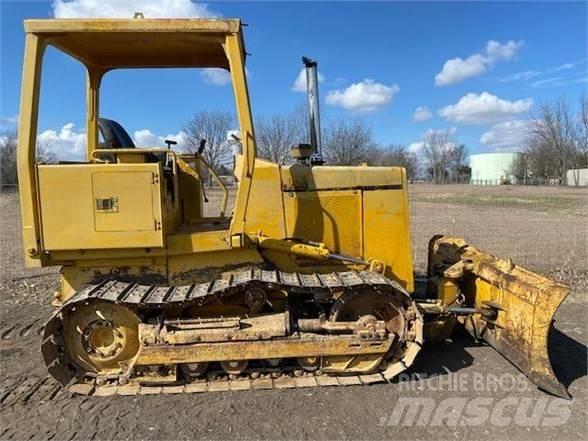 John Deere 450 Kāpurķēžu buldozeri