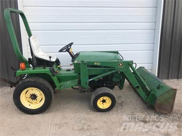 John Deere 655 Traktori