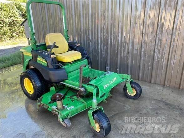 John Deere 997 Nulles pagrieziena zāles pļāvēji