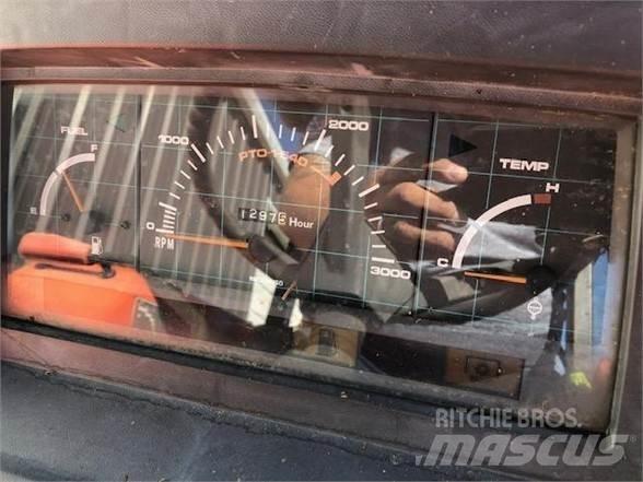 Kubota M6800 Traktori