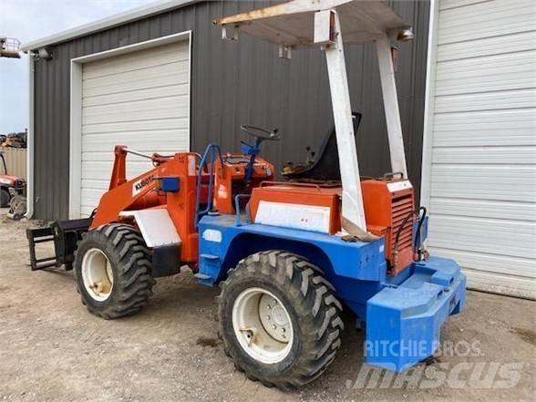 Kubota R510 Iekrāvēji uz riteņiem