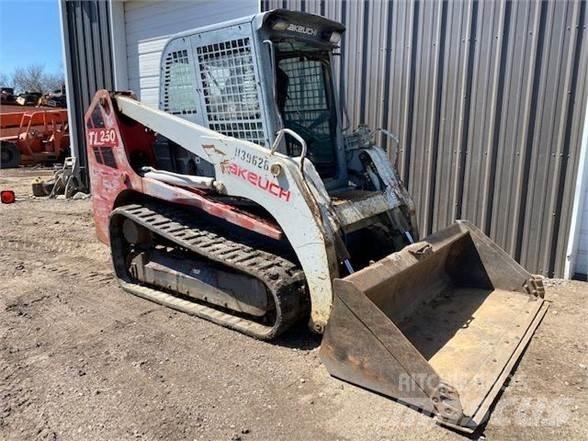 Takeuchi TL250 Lietoti riteņu kompaktiekrāvēji