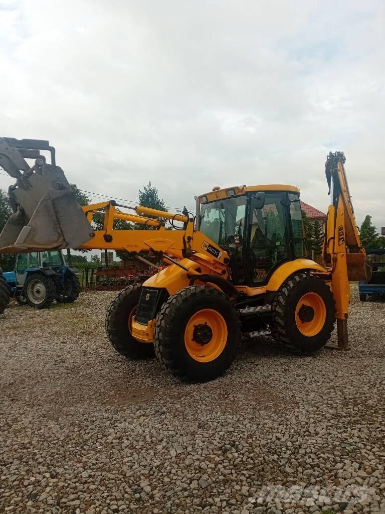 JCB 4 cx Ekskavatori-iekrāvēji