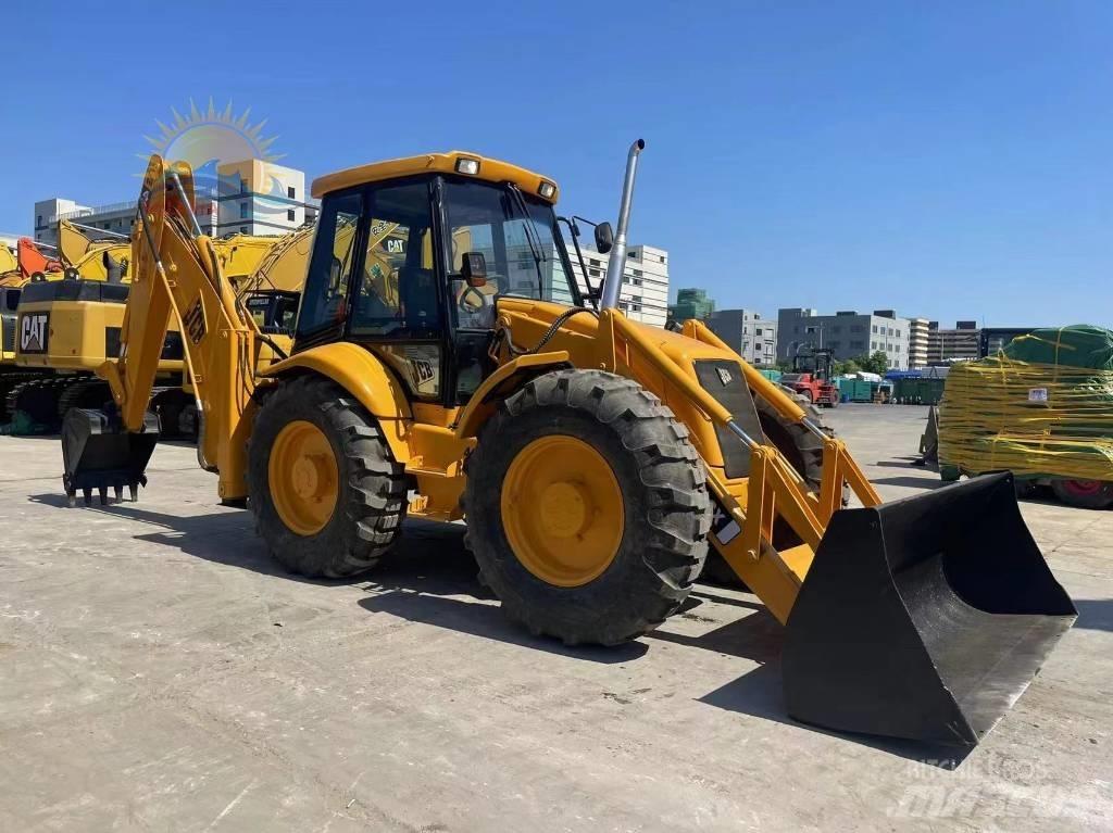 JCB 4 CX Ekskavatori-iekrāvēji