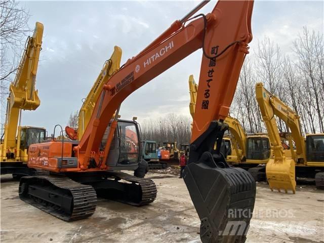 Hitachi EX200-5 Kāpurķēžu ekskavatori